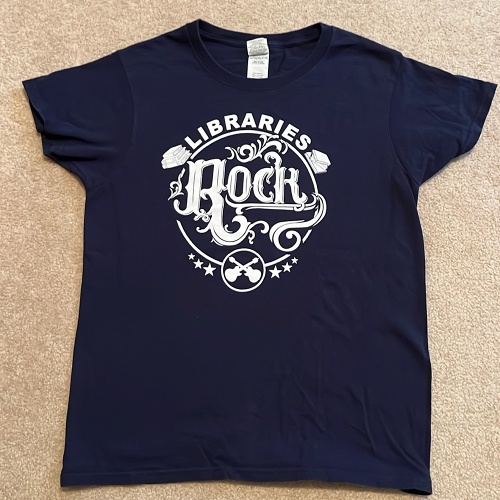 Libraries Rock tee! Women’s size small
